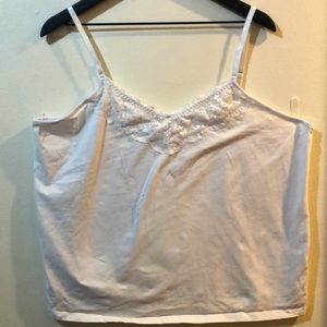White 2X  tank top w/ lace detailing at collar